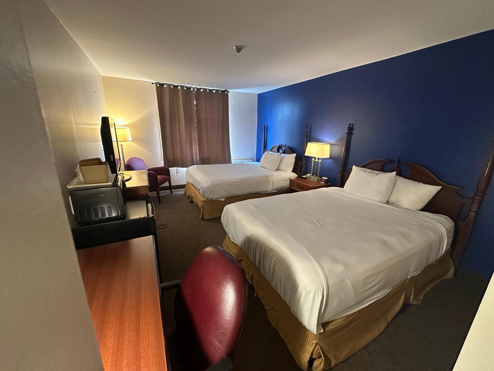 Econo Lodge City Centre Кингстън Екстериор снимка